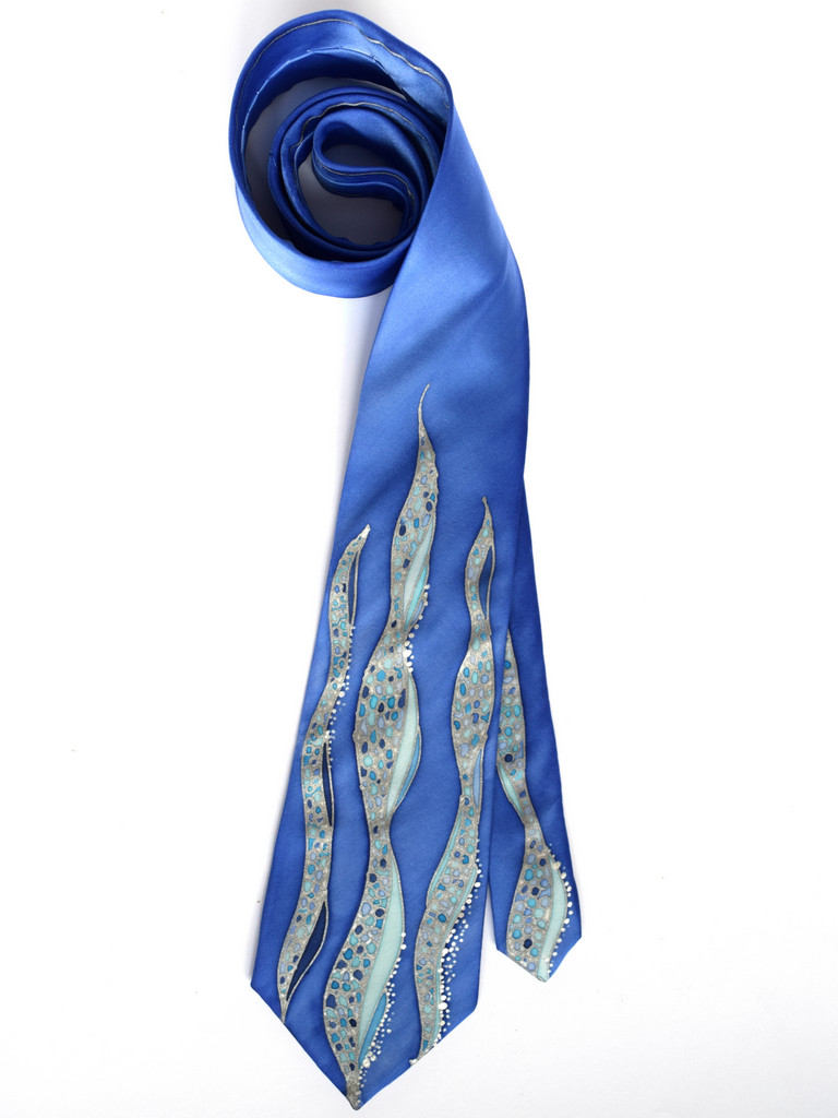 Blue Waves Tie
