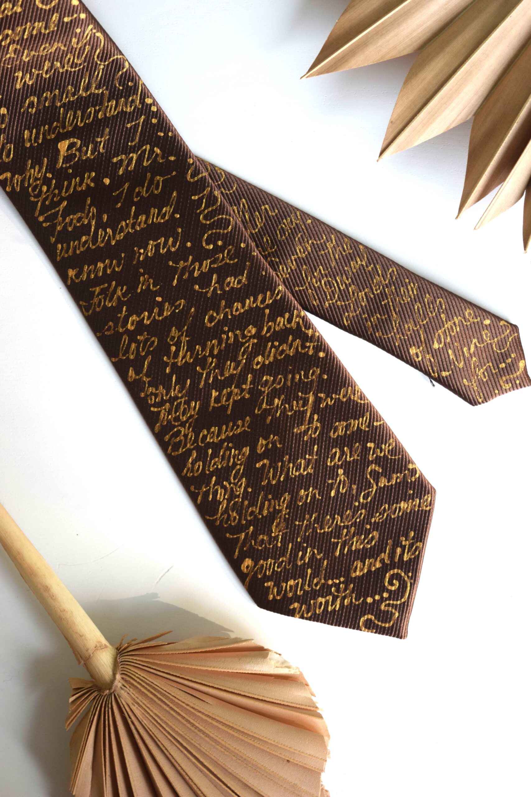 LOTR Brown tie