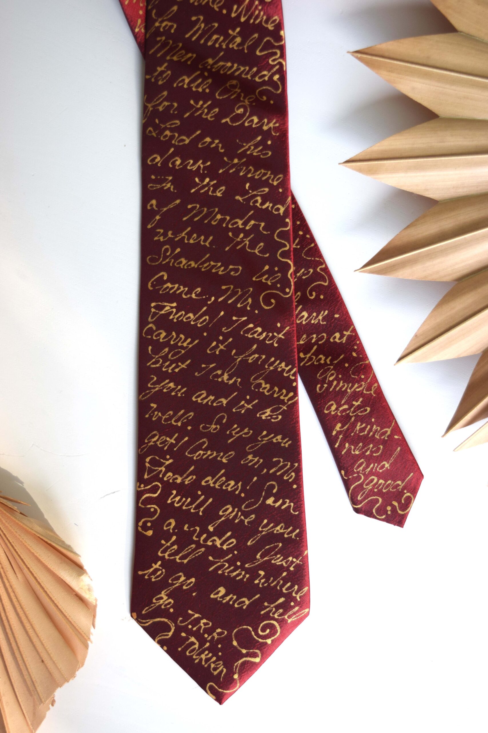 Red LOTR Book Tie1